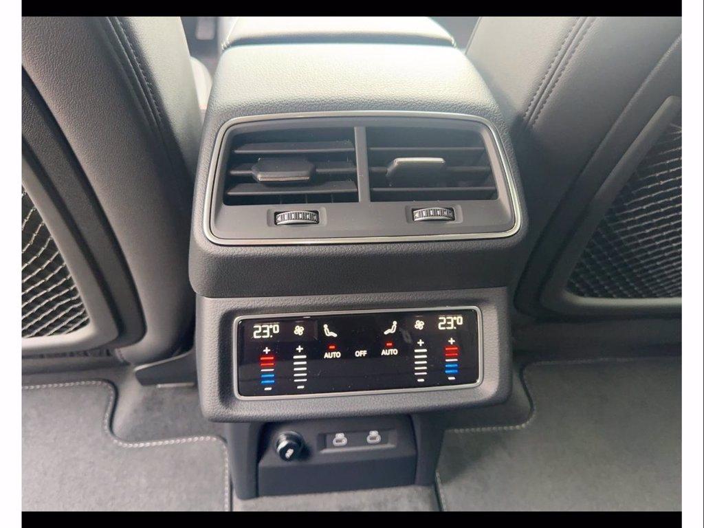 AUDI Q8 e-tron 55 business advanced quattro del 2024