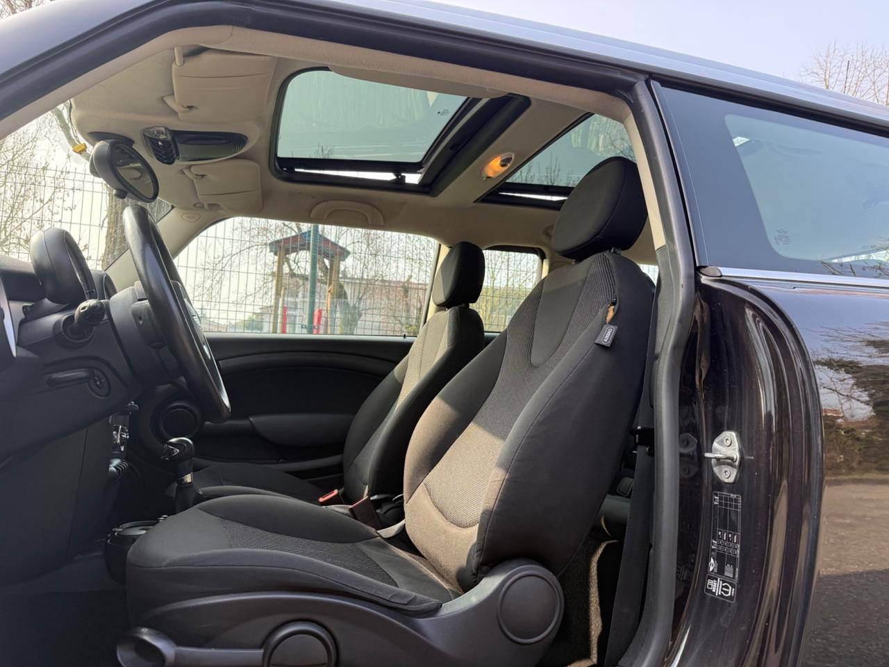 Mini Cooper Clubman AUTOMATICA-2013 BENZINA 1.6