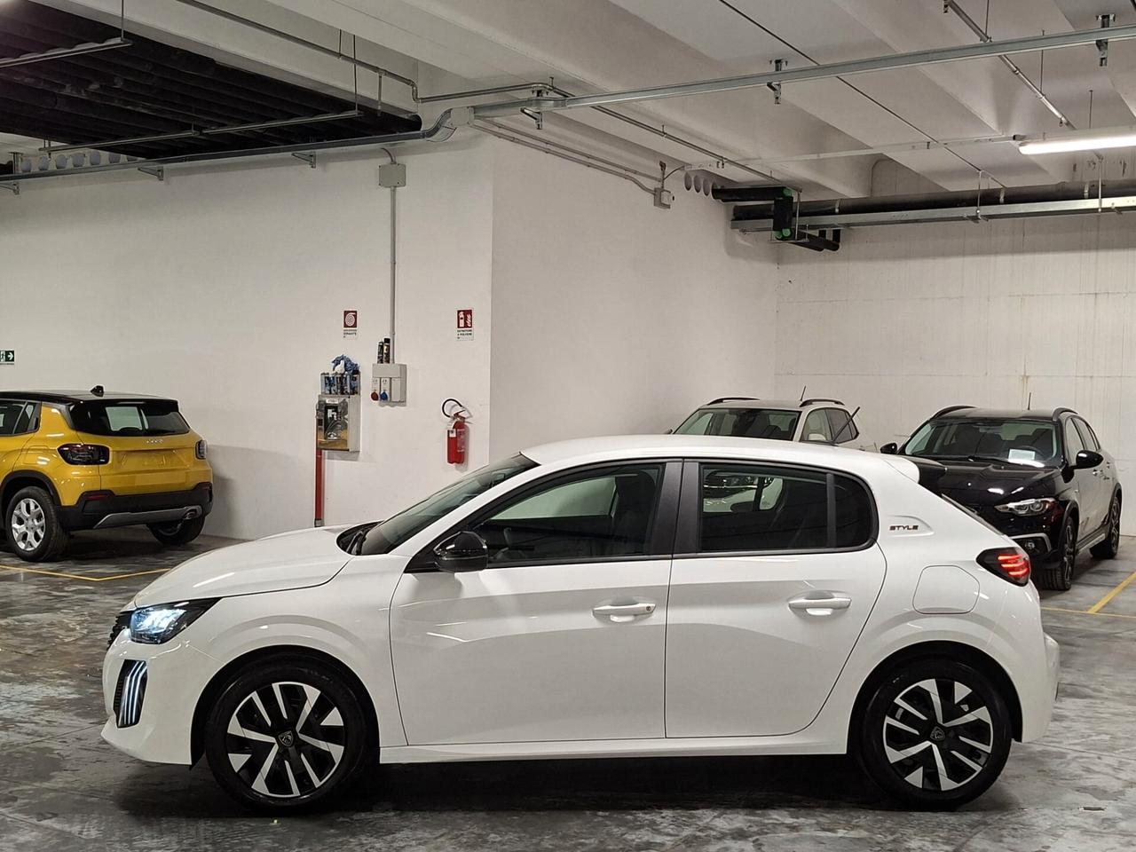 Peugeot 208 1200 PureTech 75CV Style 5 Porte Km. 0