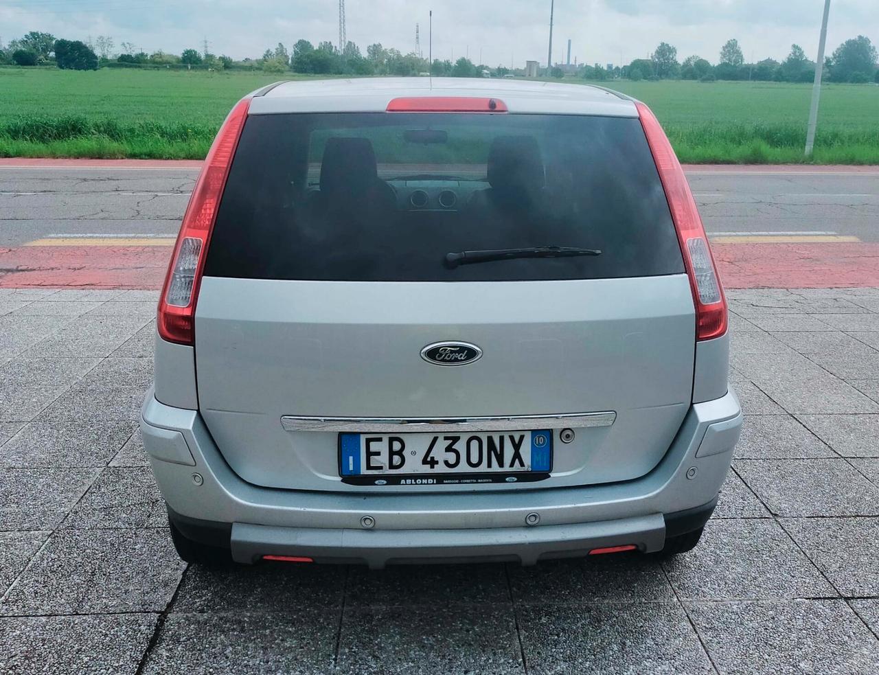 Ford Fusion FORD FUSION 1.4 16V 5p. Bz.- GPL TITANIUM