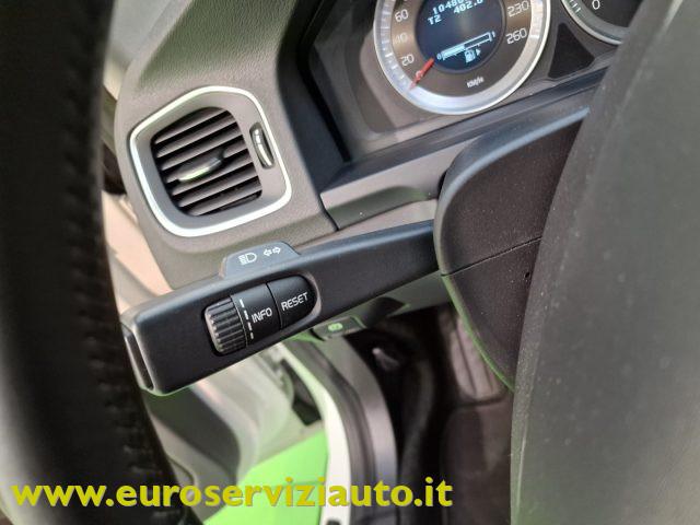 VOLVO V60 D3 Geartronic Momentum