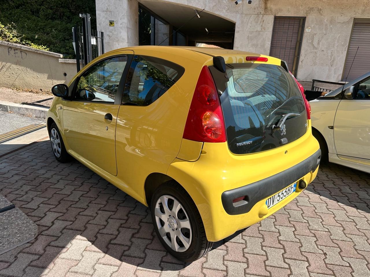 Peugeot 107 1.0 3P. 03/2009 KM.80500 NEO PATENTATI