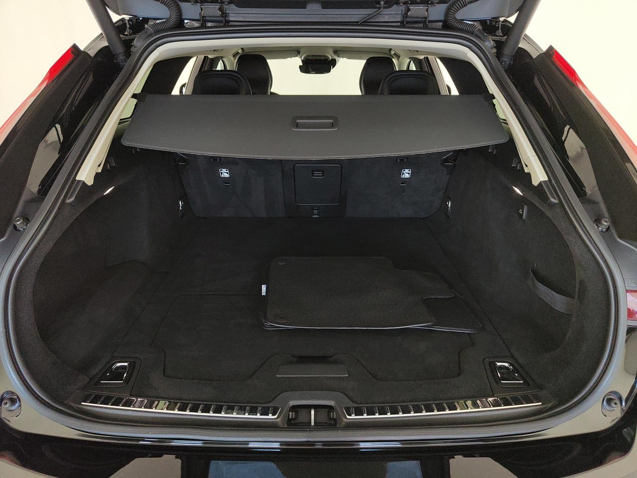 VOLVO V90 Cross Country 2.0 b4 Business Pro awd auto