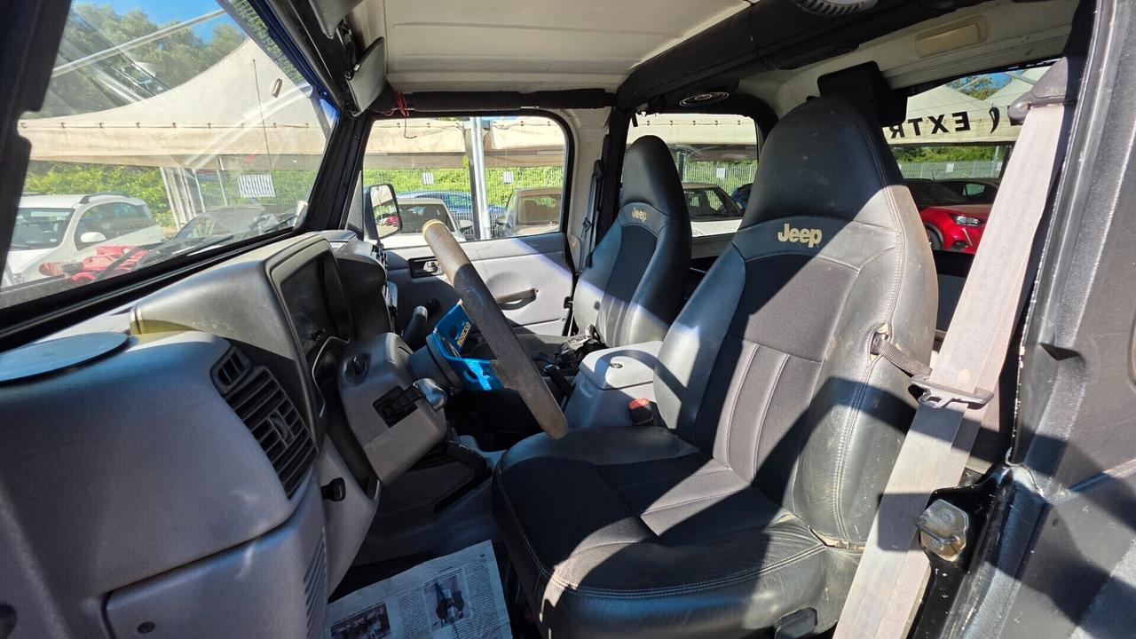 Jeep Wrangler 4.0 cat Hard top (EU)