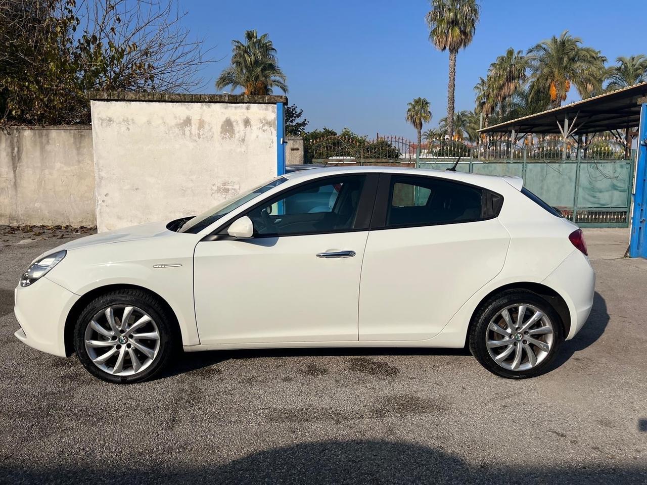 Alfa Romeo giulietta -2.0 mjt-full-12/2015