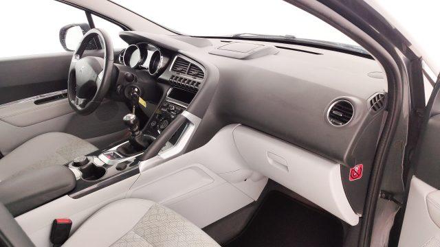 PEUGEOT 3008 BlueHDi 150 S&S Business