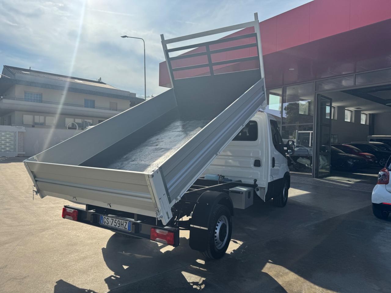 Iveco daily 35s14 ribaltabile trilaterale