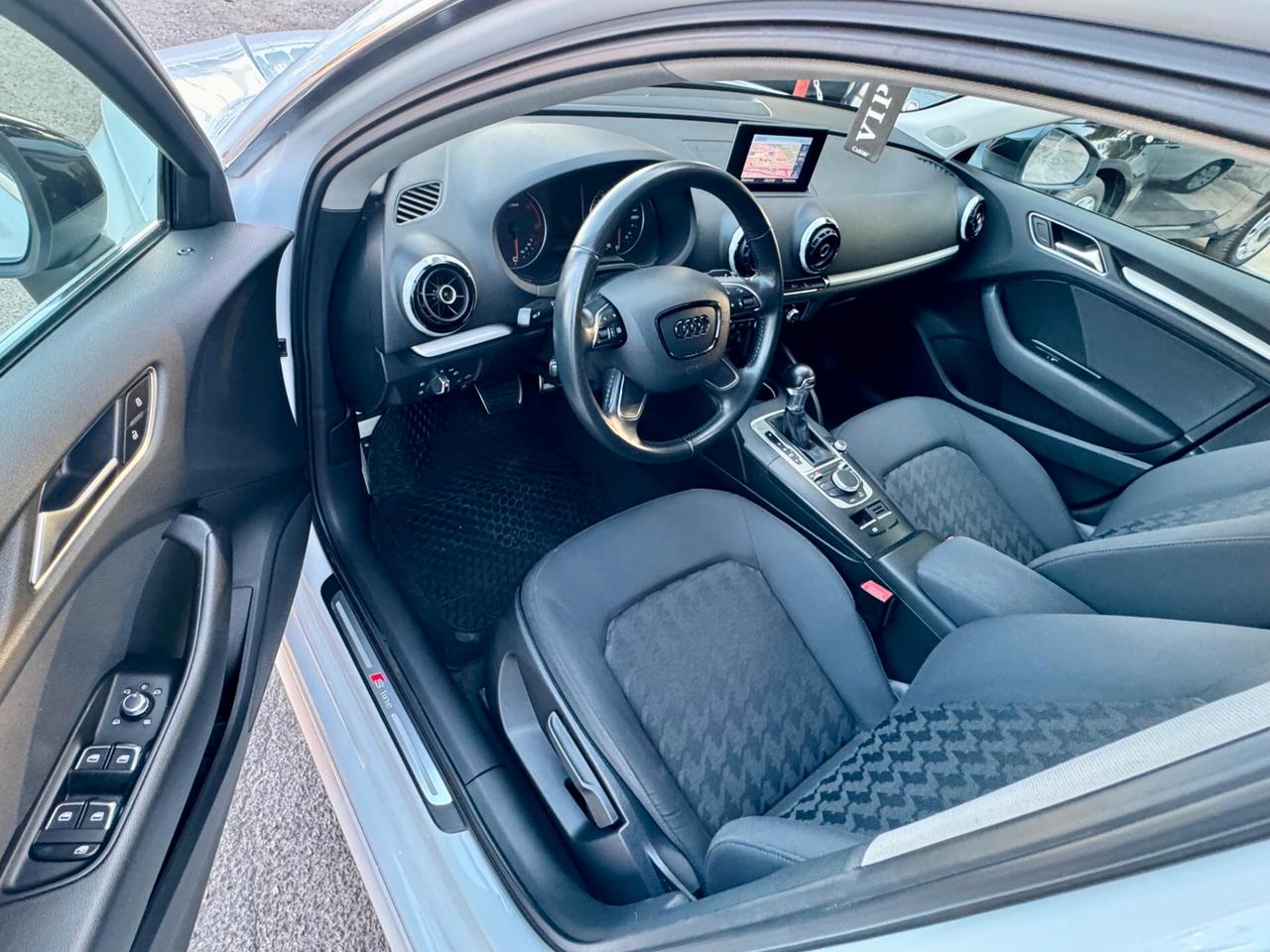 Audi A3 SPB 1.6 TDI S tronic S-Line
