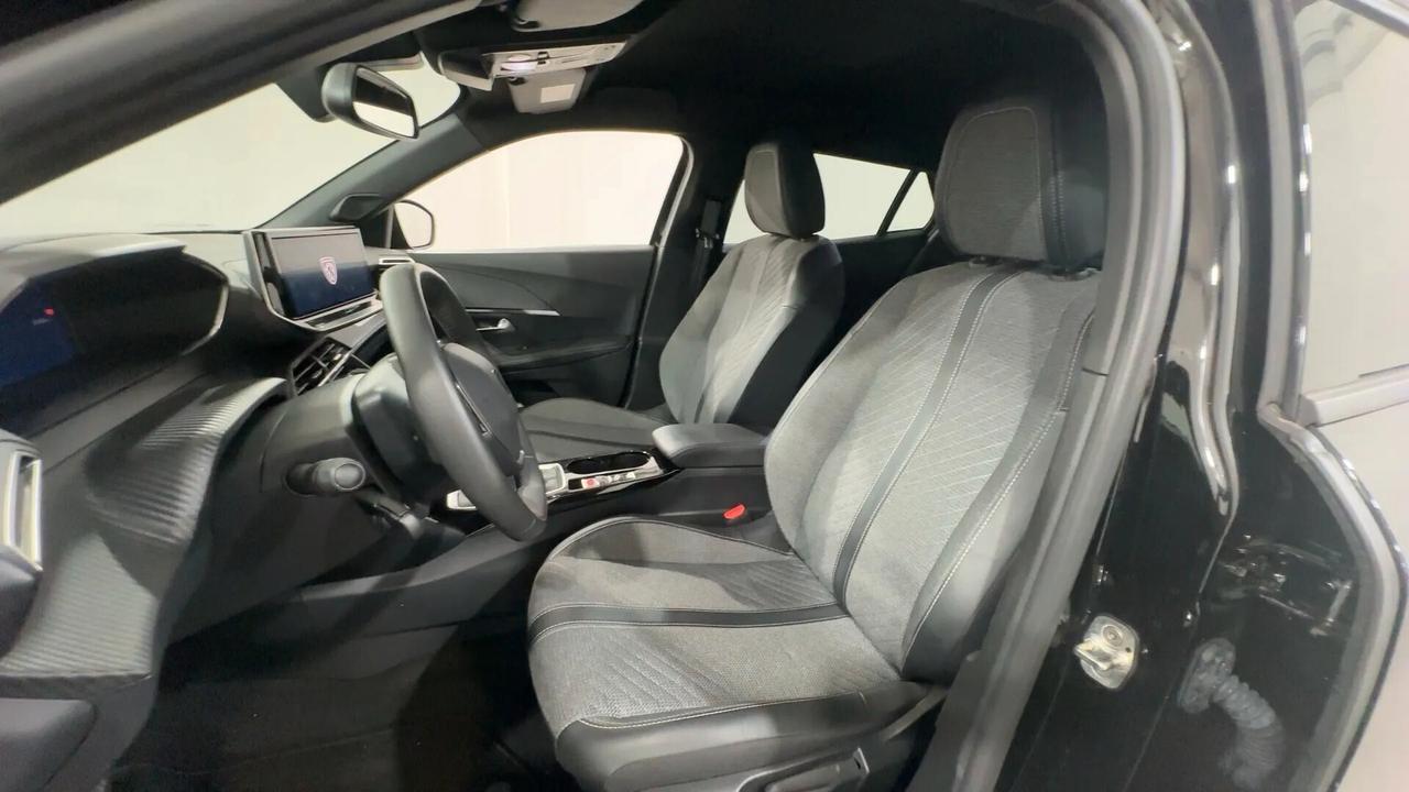 Peugeot 2008 PureTech 100cv Allure '25