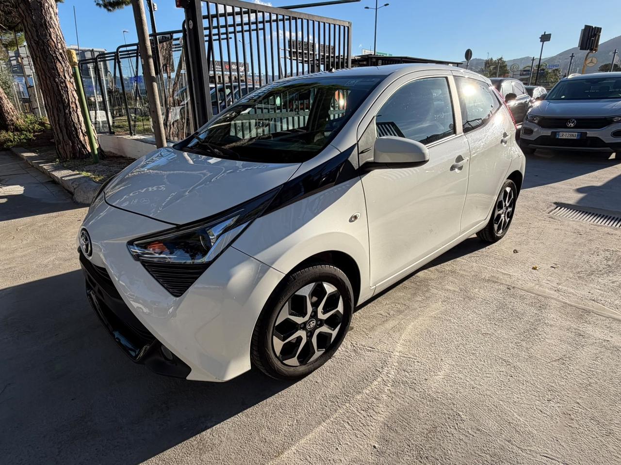 Toyota Aygo 1.0 VVT-i 69 CV 5 porte x-clusiv