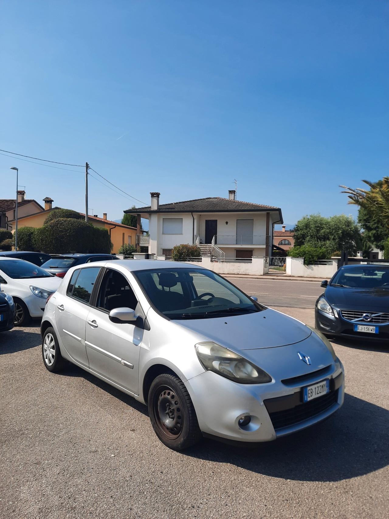 Renault Clio 1.5 dCi 65CV 5 porte OK NEOPATENTATI