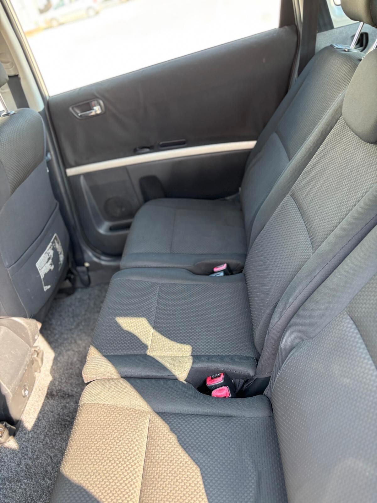 Toyota Corolla Verso 1.8 16V Sol 7 POSTI tagliandata sempre in concessionario toyota UNICO PROPRIETARIO