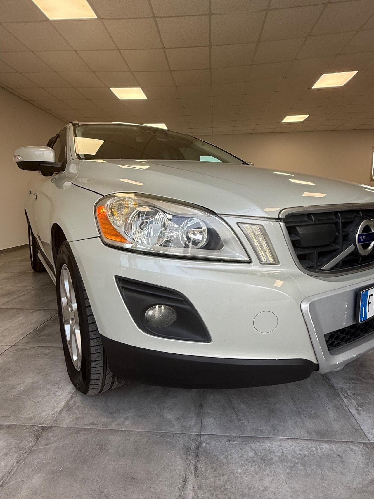 Volvo XC 60 XC60 D5 AWD Momentum