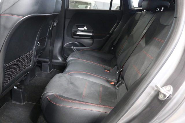 MERCEDES-BENZ GLA 180 d Automatic Premium
