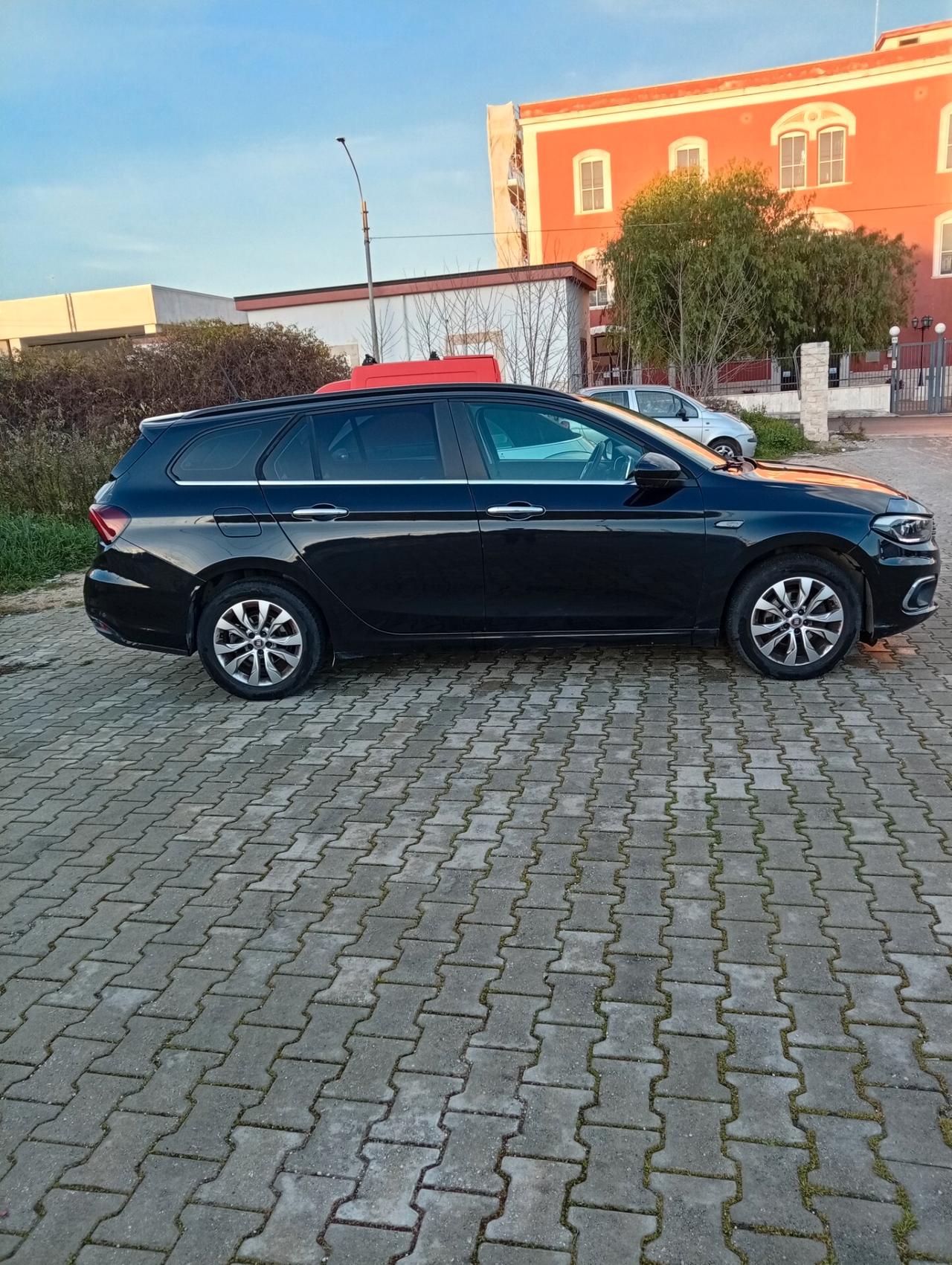 Fiat Tipo 1.6 Mjt S&S SW Lounge