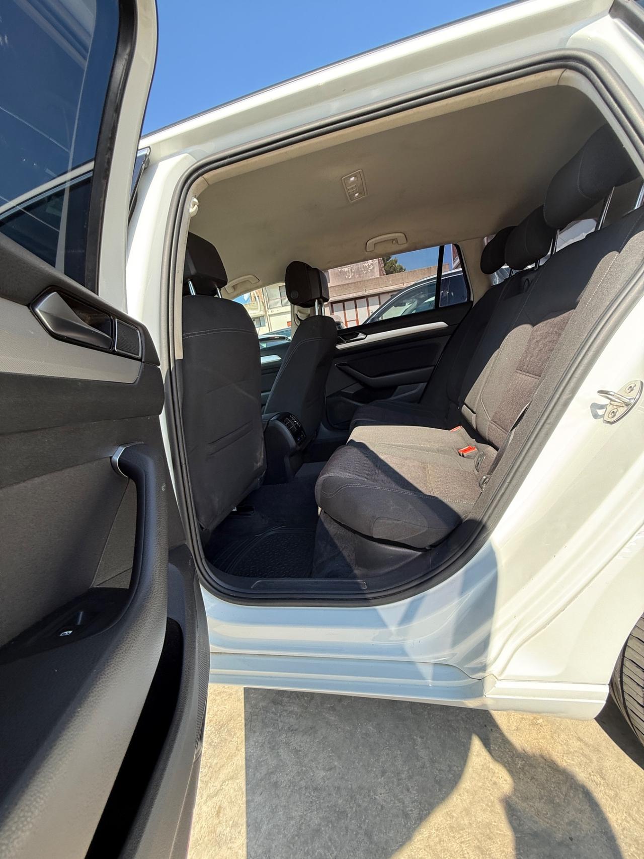 Volkswagen Passat Variant 1.6 TDI DSG Comfortline BlueMotion Tech.