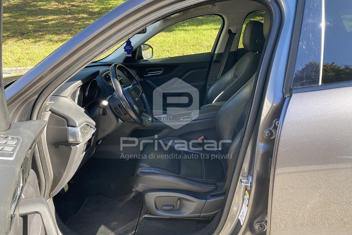 JAGUAR F-Pace 2.0 D 180 CV AWD aut. R-Sport