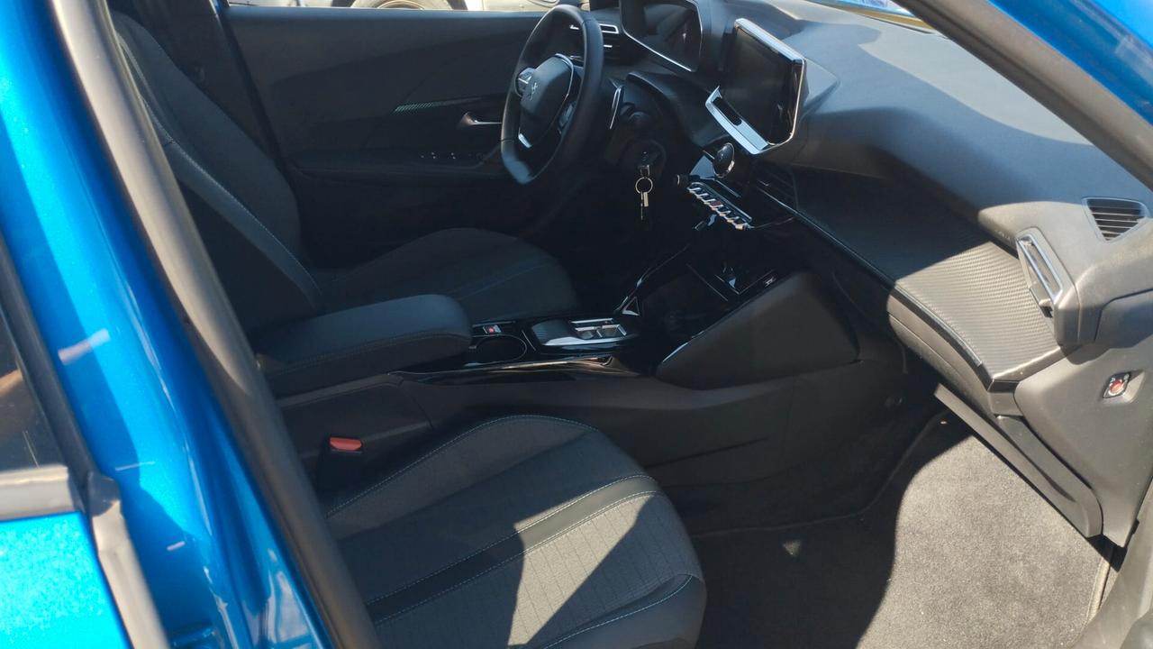 Peugeot 2008 PureTech 130 S&S EAT8