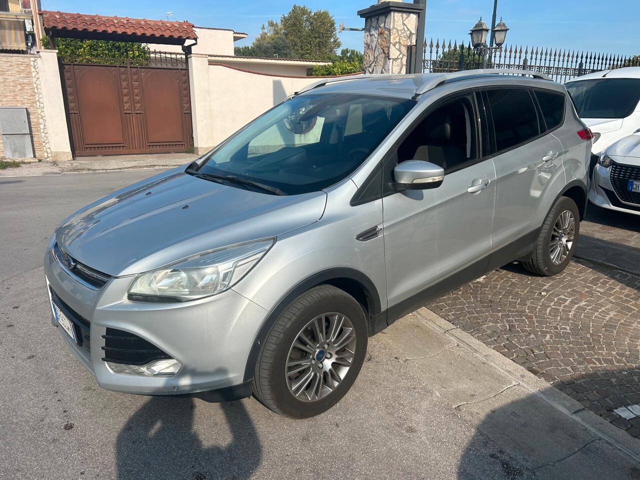 Ford Kuga 2.0 TDCI 140 CV 4WD Powershift Titanium