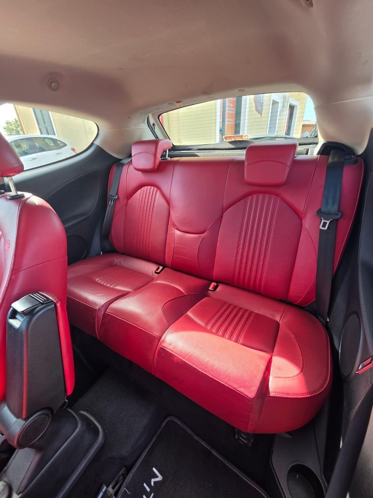 Alfa Romeo MiTo 1.6 JTDm 16V Distinctive Premium Pack