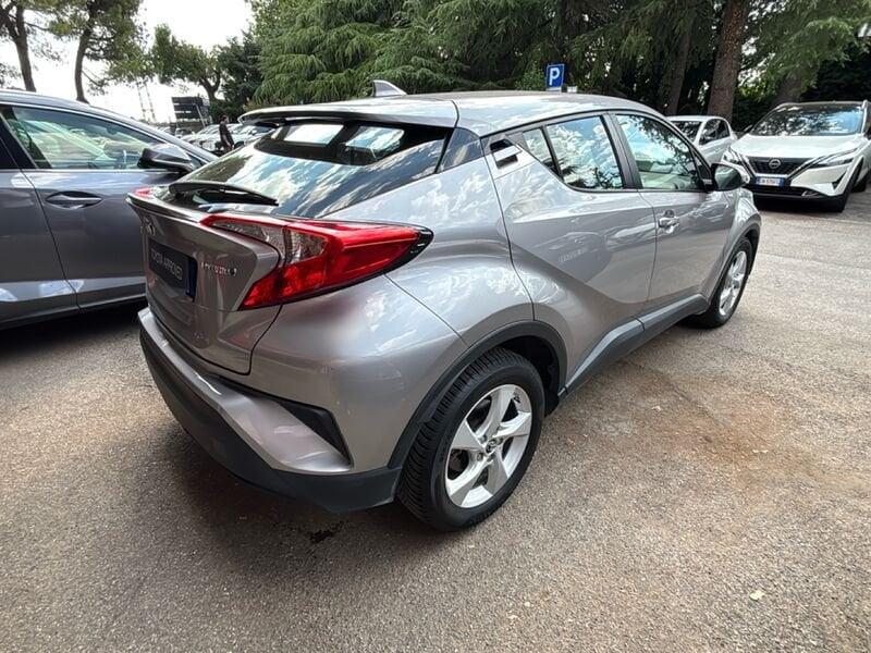 Toyota C-HR Hybrid 1.8H 122cv E-CVT Active