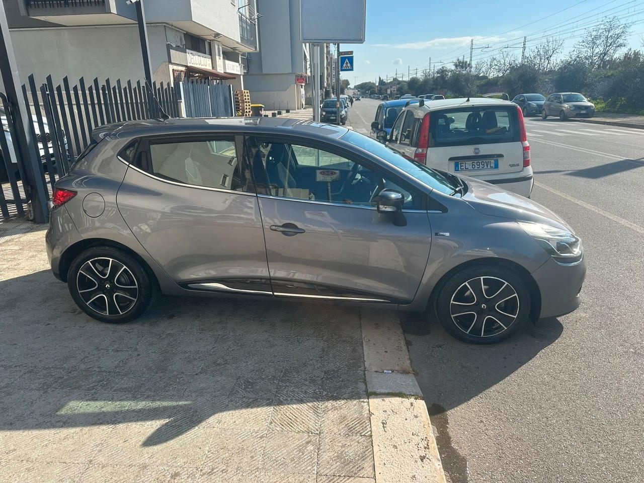 Renault Clio TCe 12V 90CV Start&Stop 5 porte Energy Duel2