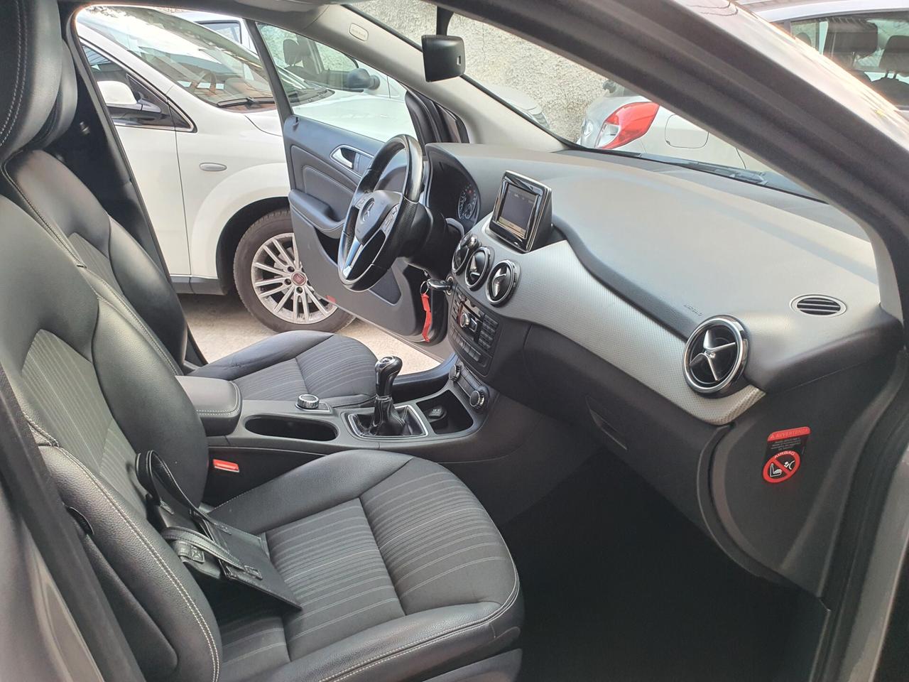 Mercedes-benz B 200 CDI BlueEFFICIENCY Premium