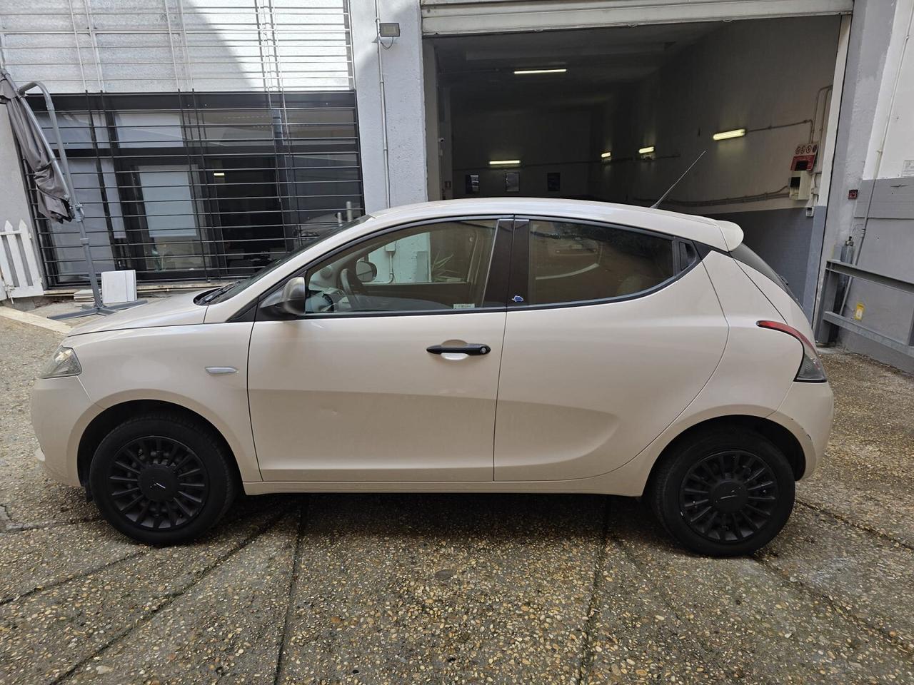 LANCIA YPSILON 1.2 - GARANZIA 12 MESI INCLUSA