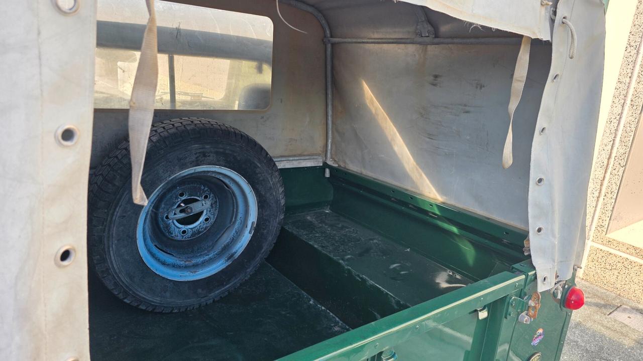 Land Rover Defender td5 pick up preparato omologato