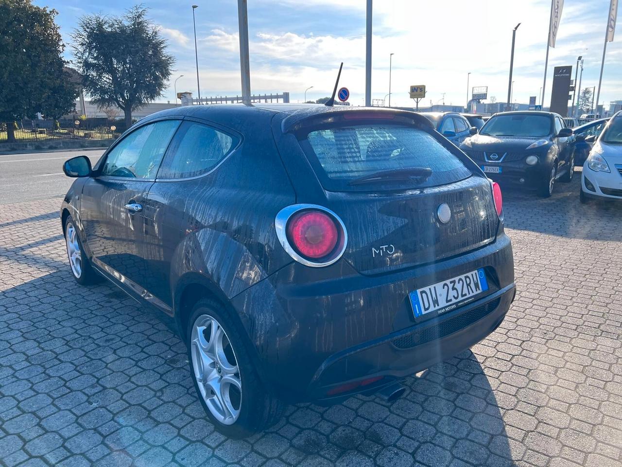 Alfa Romeo MiTo 1.6 JTDm 16V Distinctive Sport Pack