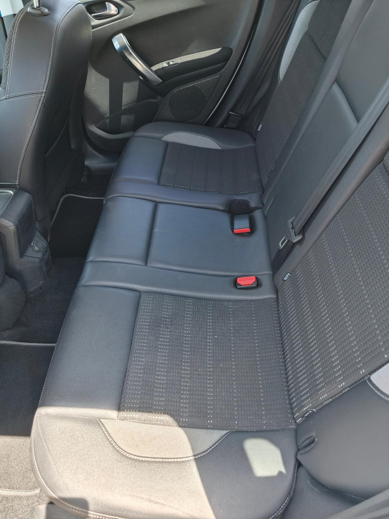 Peugeot 2008 1.6 e-HDi 92 CV Allure