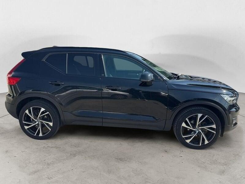 Volvo XC40 D3 150 CV Automatica NAVI TETTO LED R-design