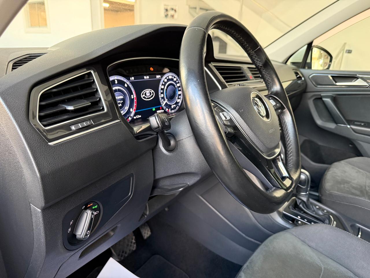 Volkswagen Tiguan 2.0 TDI SCR 4MOTION Business BlueMotion Technology