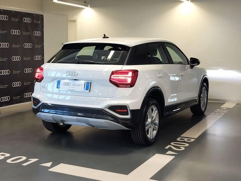 Audi Q2 30 TFSI Business Advanced