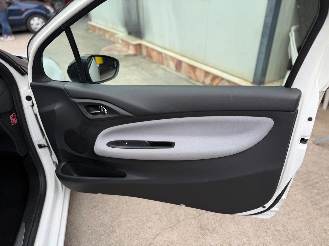 Ds DS3 3 1.4 HDi 70 KM CERTIF