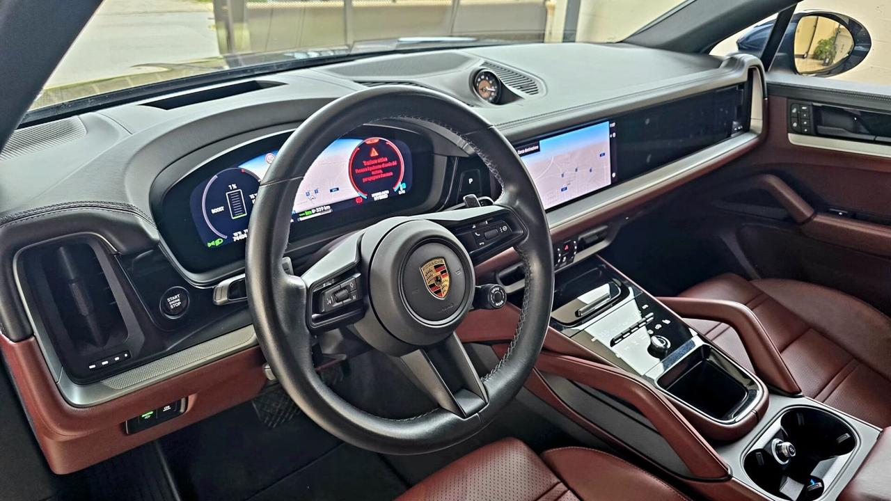 PORSCHE CAYENNE COUPE FACELIFT 3.0 E-HYBRID 470cv