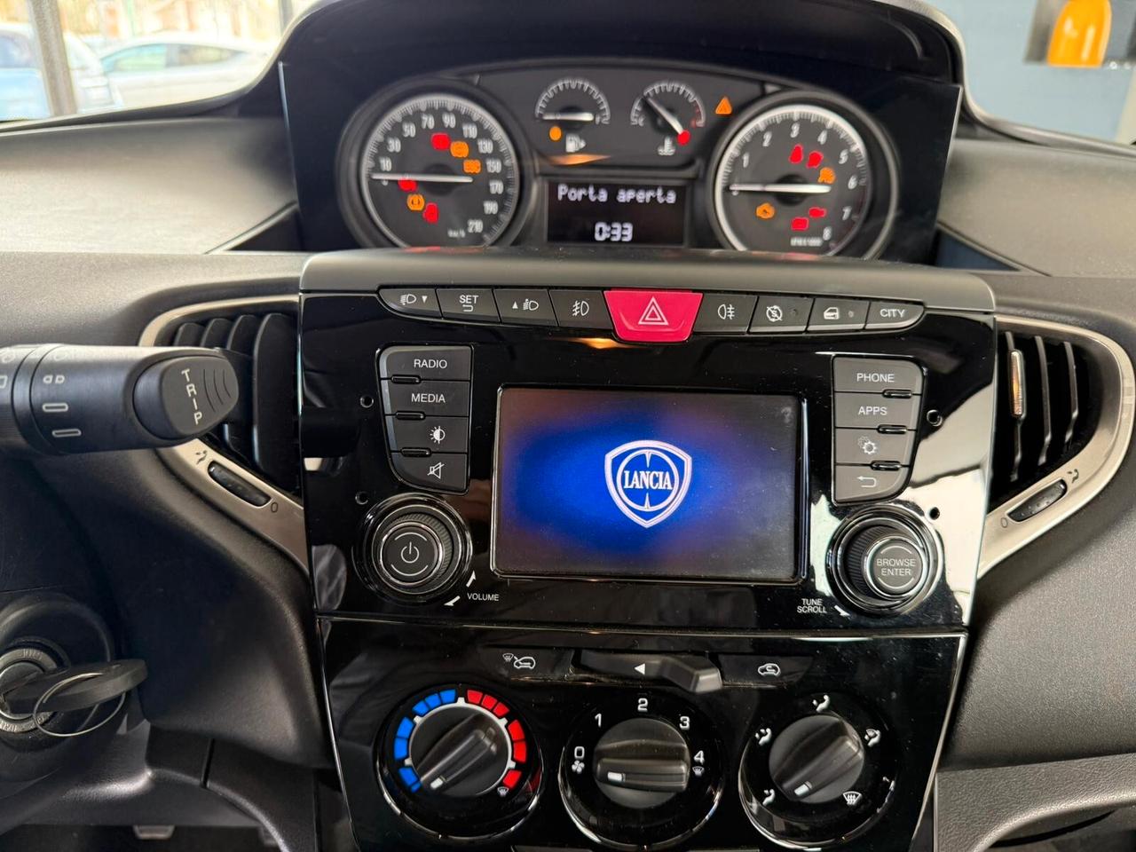 Lancia Ypsilon 1.2 69 CV 5 porte S&S Platinum