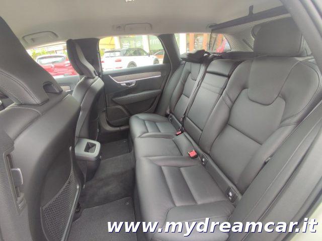 VOLVO V90 Cross Country B4 (d) AWD Geartronic Business Pro