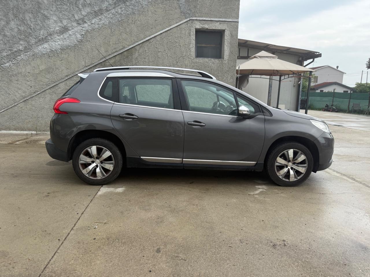 Peugeot 2008 PureTech 82 Allure