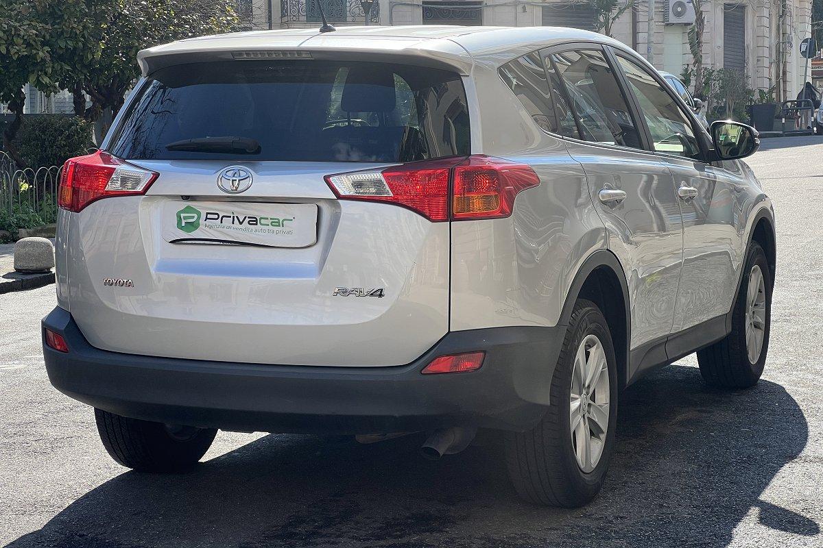 TOYOTA RAV4 2.0 D-4D 2WD