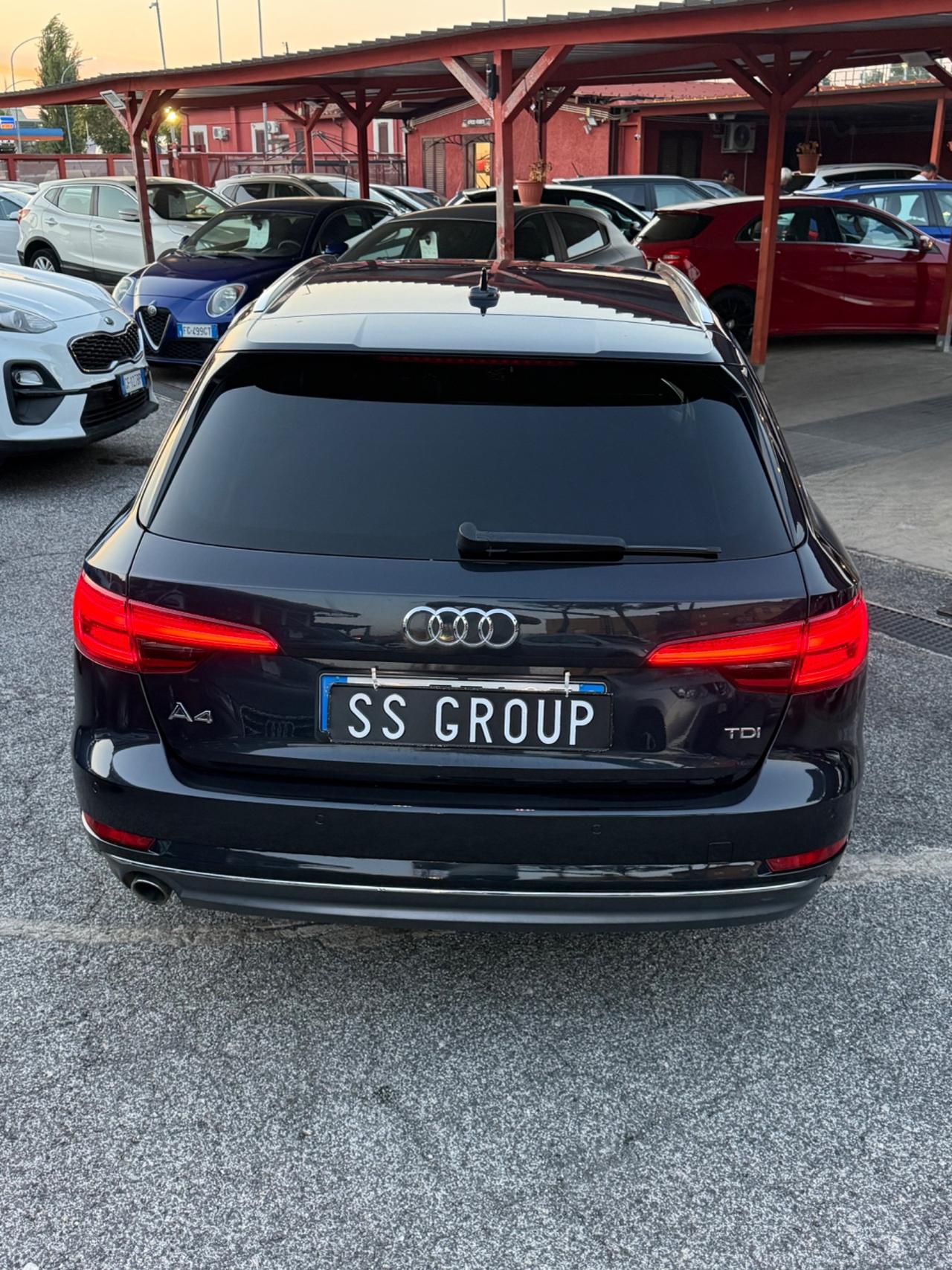 A4 Avant 2.0 TDI 150 CV S tronic- S-line-iva esposta