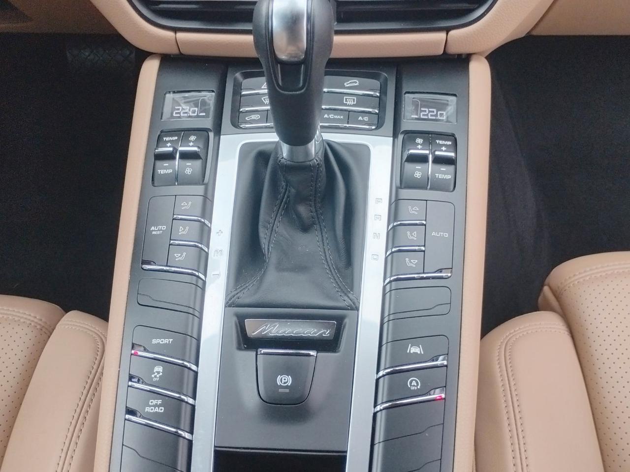 Porsche Macan 2.0 245cv pdk.CERCHI 21.TELECAMERA 360