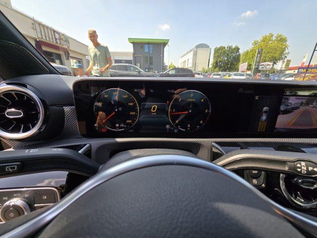 MERCEDES-BENZ A 200 d Automatic Sport NIGHT EDITION PERMUTE