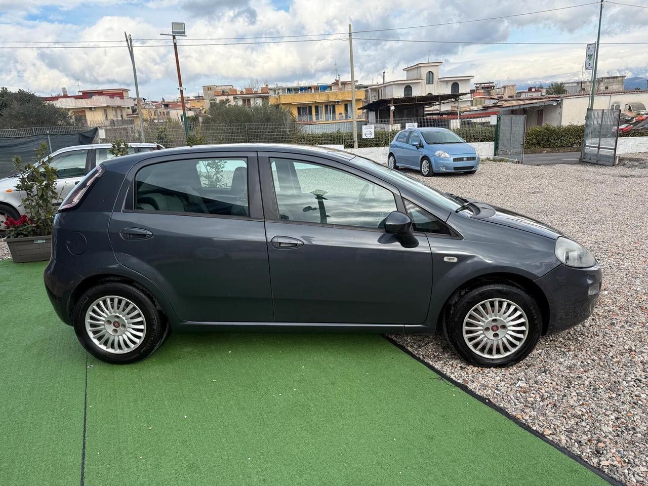 Fiat Punto 1.4 S&S 8V Dualogic 5 porte Racing