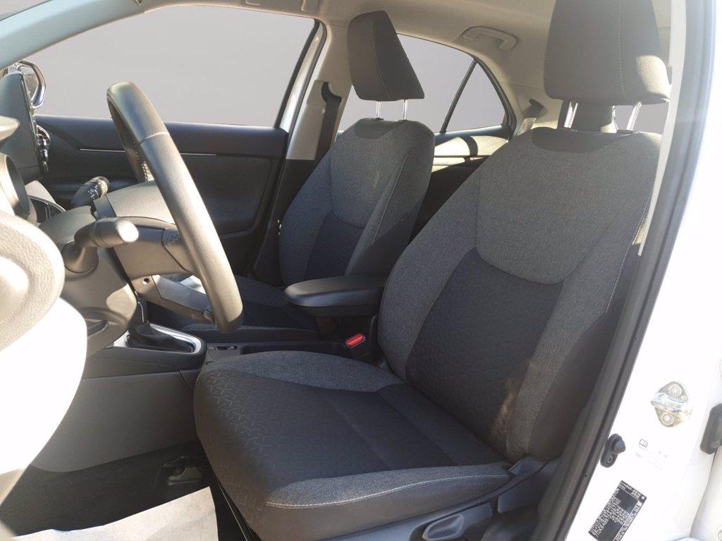 TOYOTA Yaris cross 1.5h active fwd 116cv e-cvt del 2022