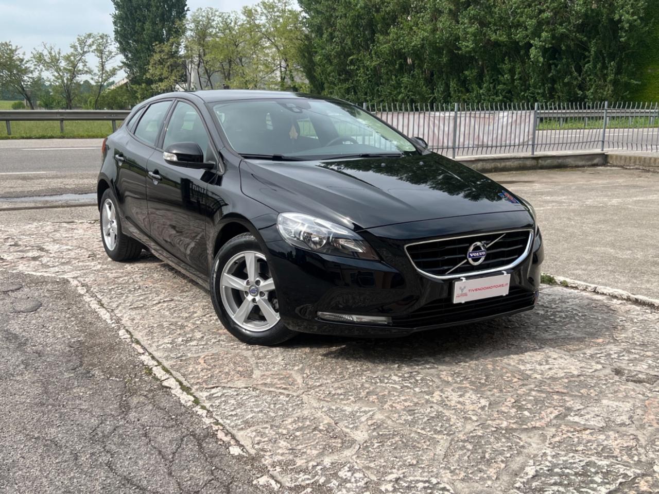 Volvo V40 D2 Momentum 2.0 120cv