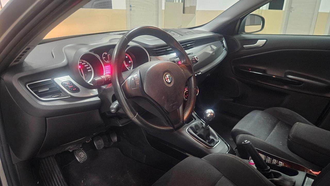 Alfa Romeo Giulietta 1.6 JTDm-2 105 CV Exclusive