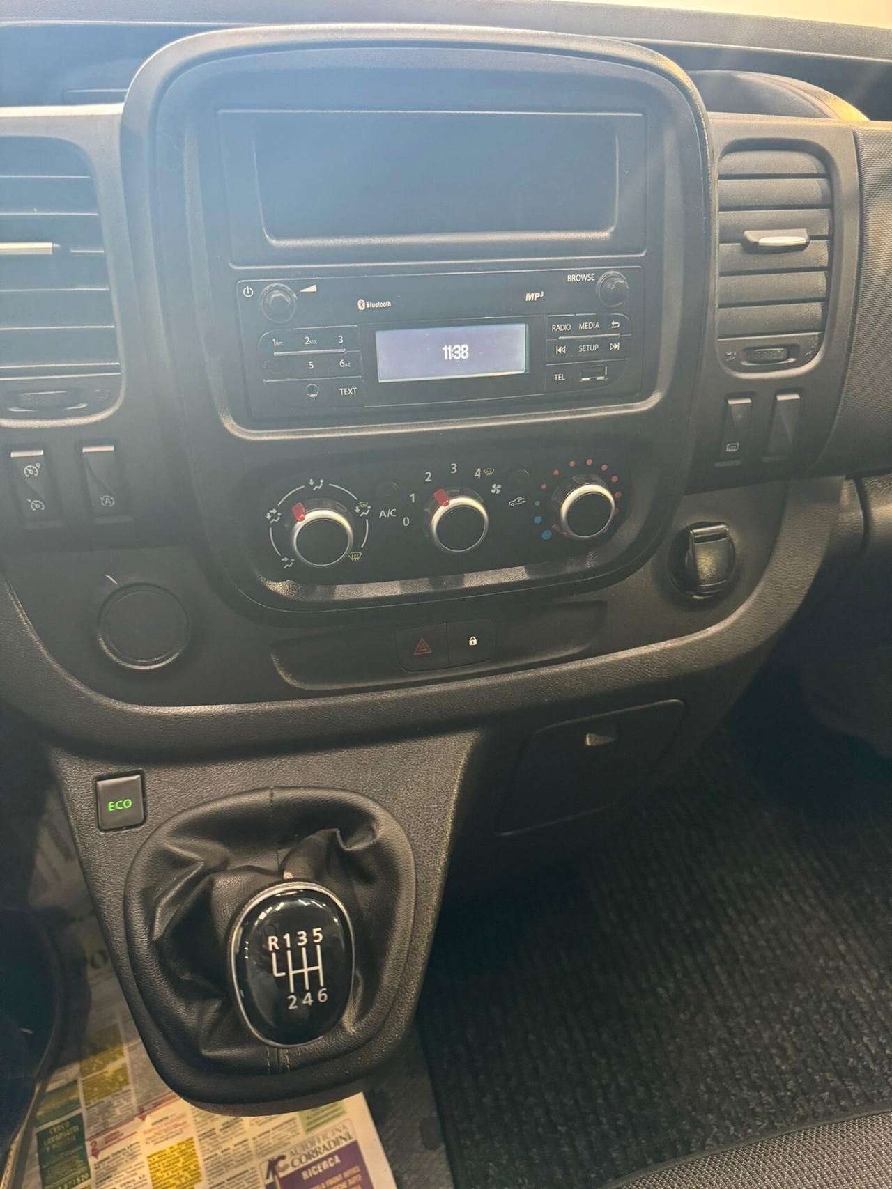 RENAULT TRAFIC 6 POSTI
