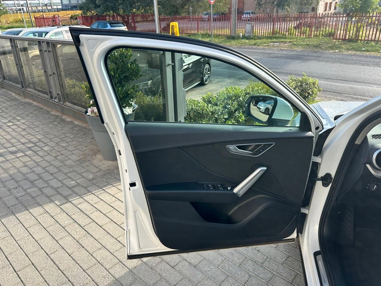 Audi Q2 35 TDI S tronic line Edition
