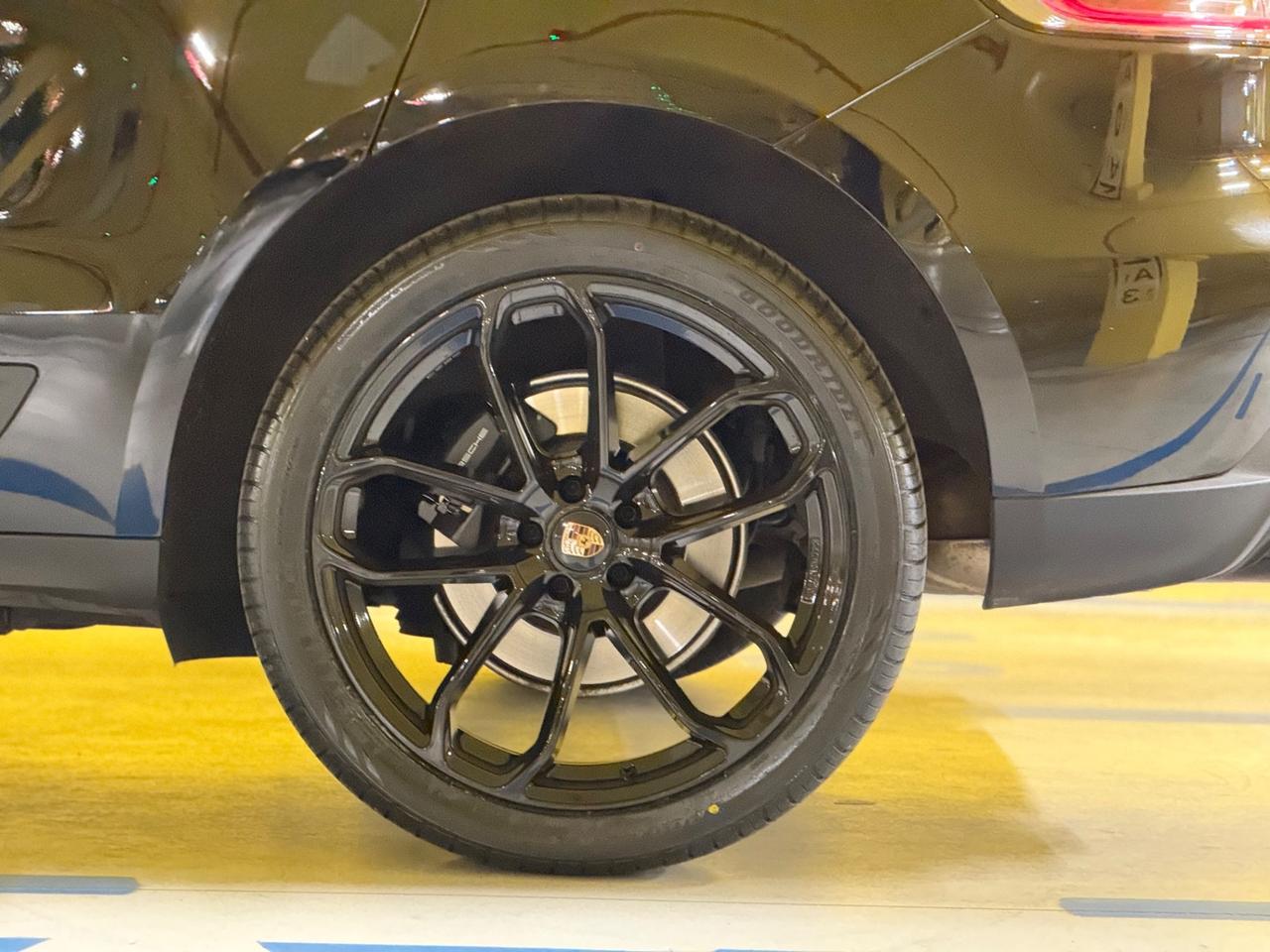 Porsche Macan 2.0 265cv TETTO - SCARICHI